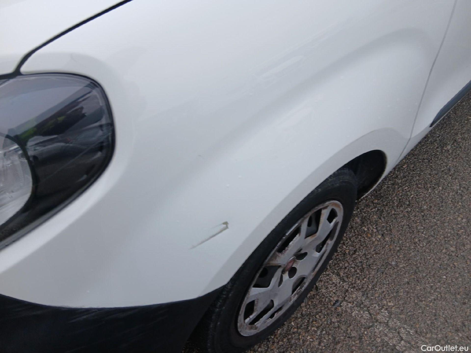  Fiat  Doblo FIAT Doblò Cargo/2015/4P/furgón derivado de turismo Cargo XL Base Plus 1.6 Mjet 78kW (105CV) #8