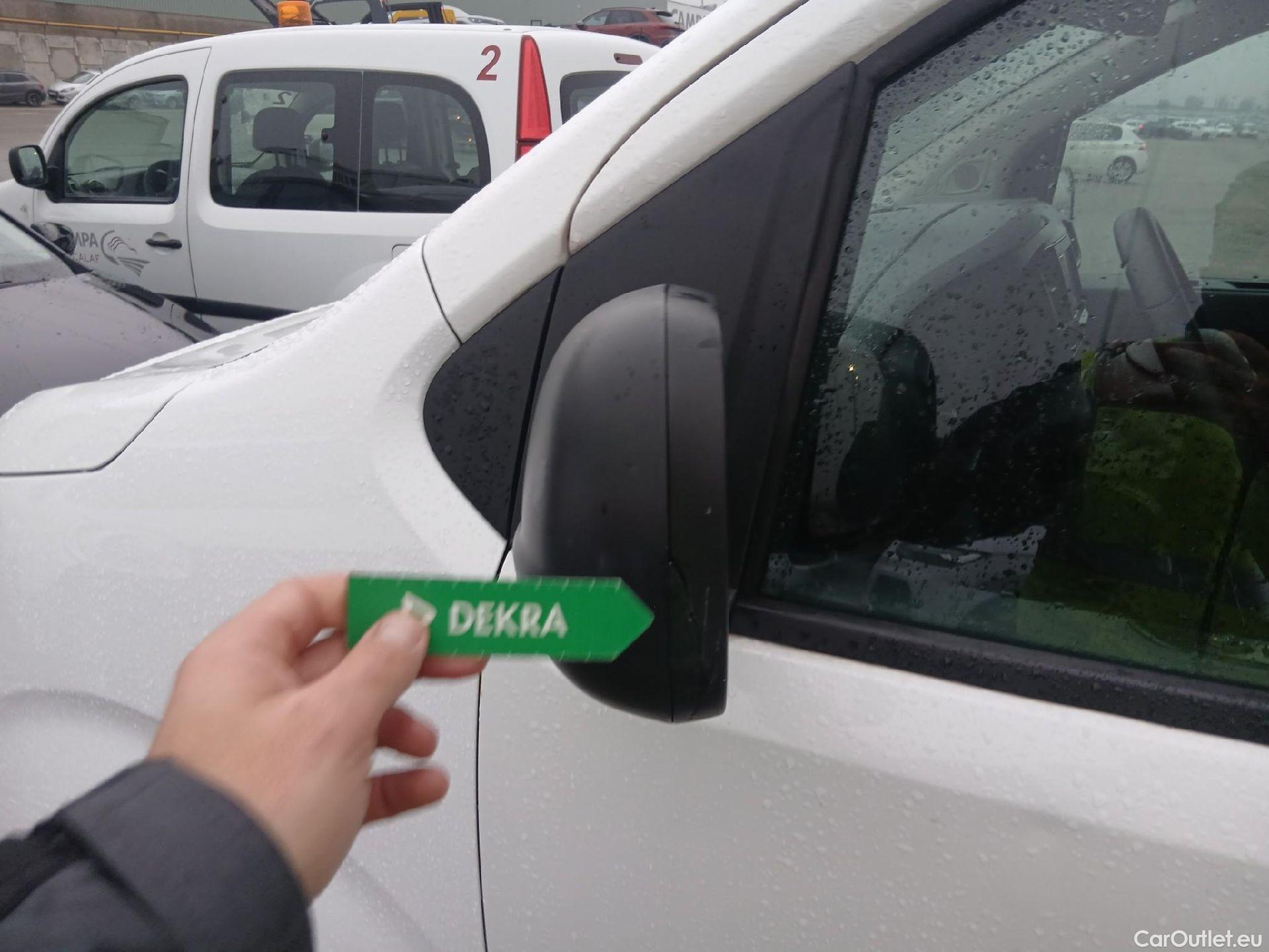  Citroen  Jumpy CITROEN  / 2016 / 4P / furgón Talla M BlueHDi 120 S&S 6v Club (CA) #7