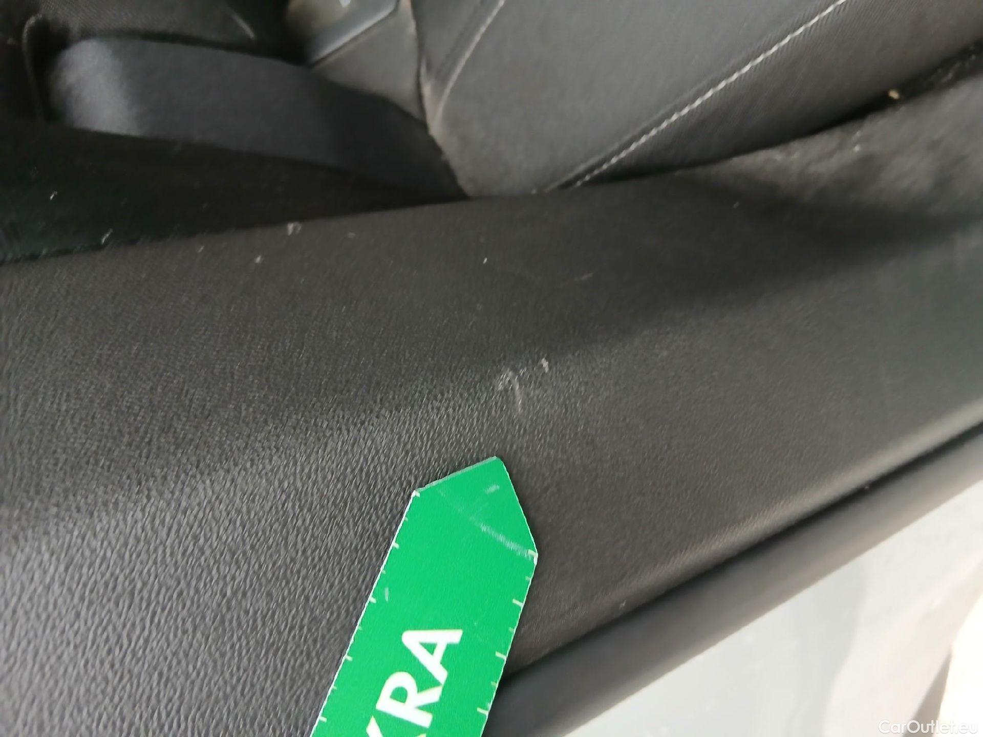  Opel   Grandland X OPEL Grandland / 2021 / 5P / todoterreno 1.5 CDTi Business Edition Auto #37