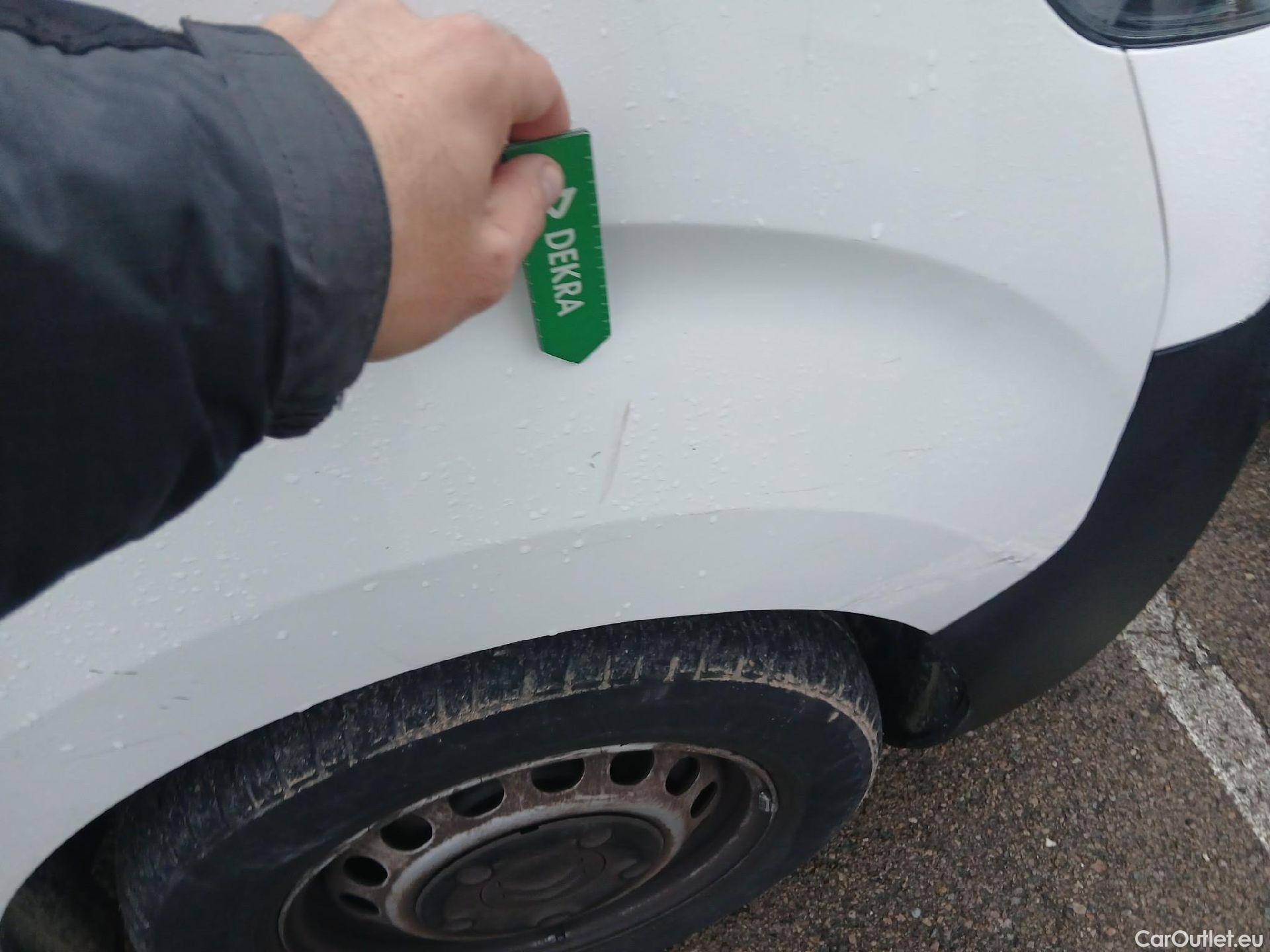  Citroen  Jumpy CITROEN  / 2016 / 4P / furgón Talla M BlueHDi 120 S&S 6v Club (CA) #27