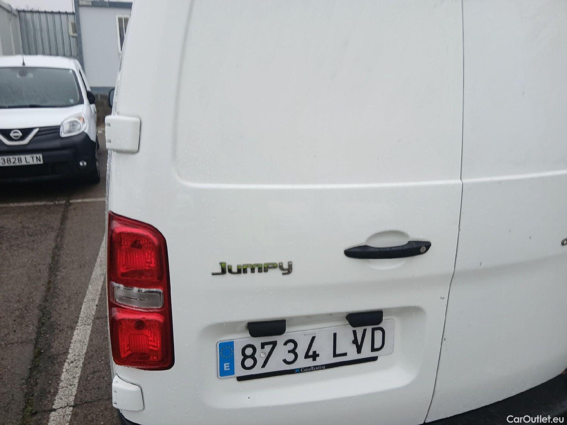 Citroen  Jumpy CITROEN  / 2016 / 4P / furgón Talla M BlueHDi 120 S&S 6v Club (CA) #14