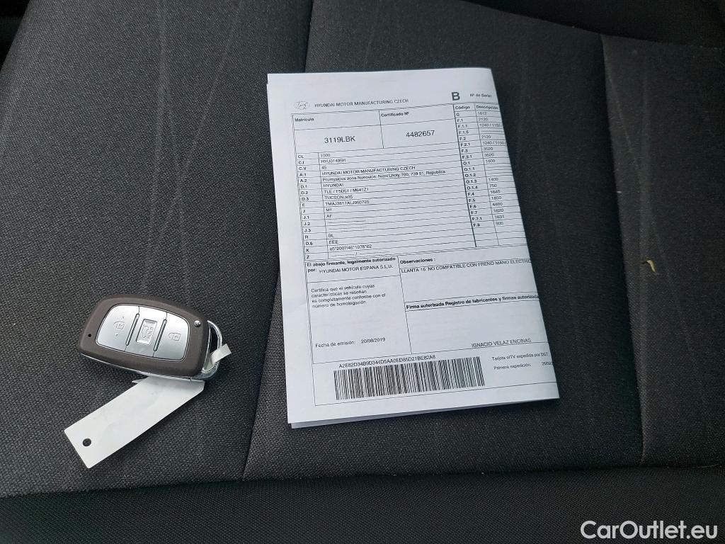  Hyundai  Tucson HYUNDAI  / 2018 / 5P / todoterreno 1.6 CRDI 85kW (116CV) 48V Tecno 4X2 ~ 29/12 FME MAIL CENTRO ZARAGOZA VEHICULO CON BASTIDOR INCORRECTO EN PARABRISAS #8