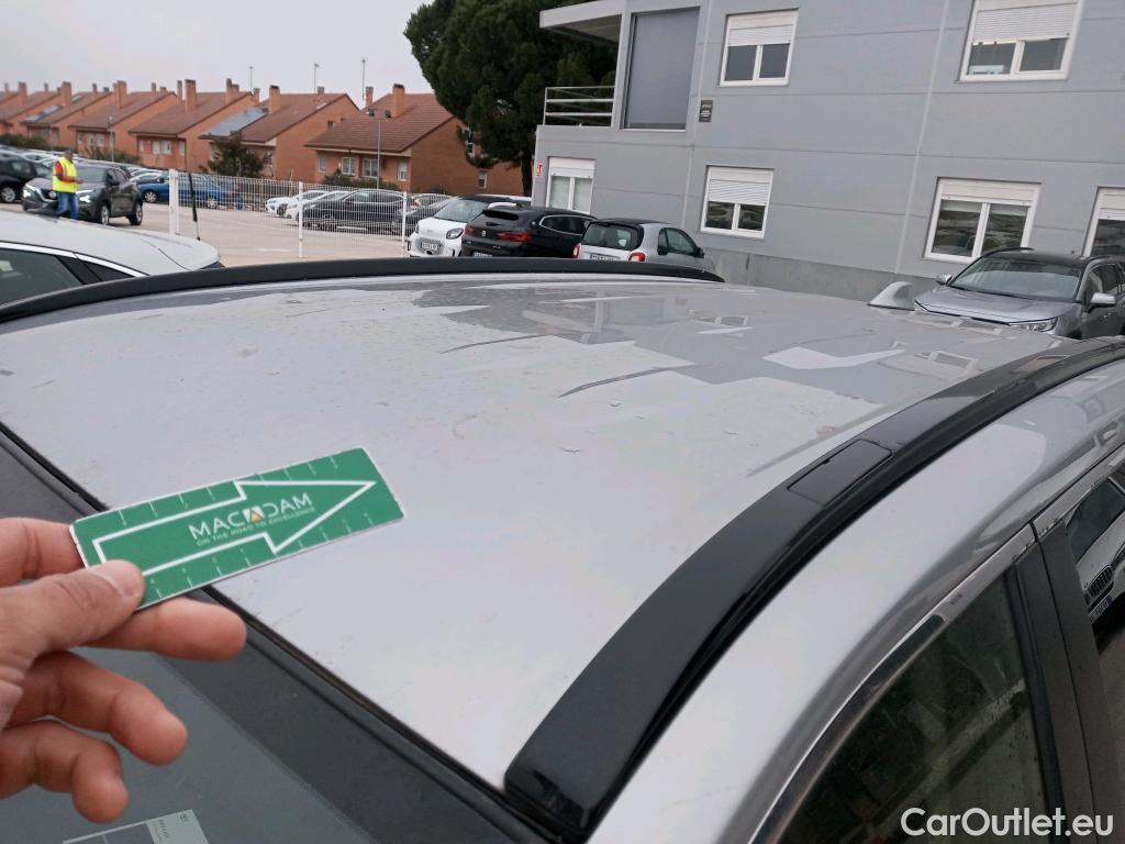  Toyota  RAV4 TOYOTA  / 2018 / 5P / todoterreno 2.5l 220H Advance #30