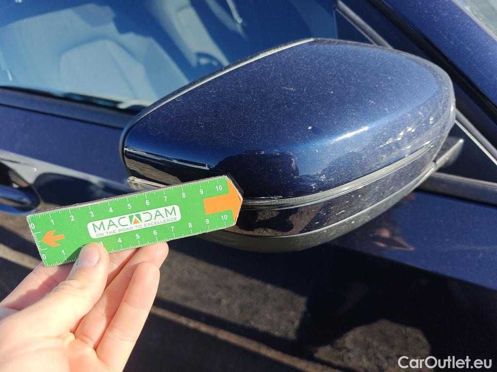  Bmw  Serie 3 BMW  / 2018 / 4P / sedán 320e #57