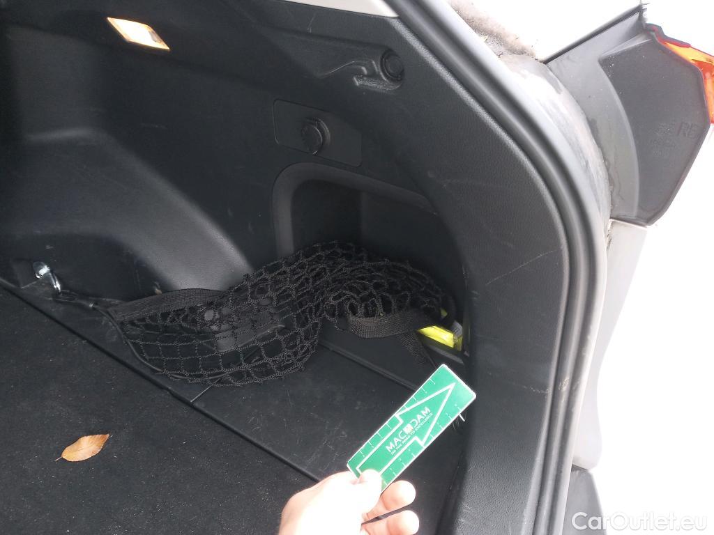  Toyota  RAV4 TOYOTA  / 2018 / 5P / todoterreno 2.5l 220H Advance #12