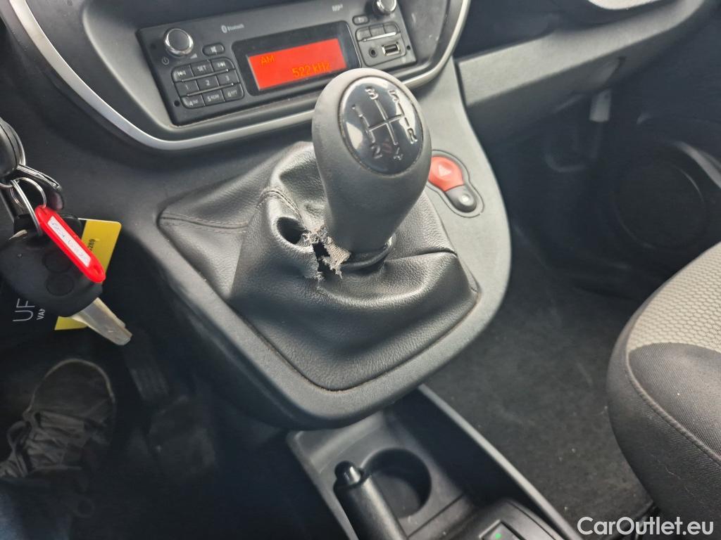  Renault  Kangoo RENAULT  Furgón/2013/3P/furgón derivado de turismo Profesional dCi 55 kW (75 CV) #41