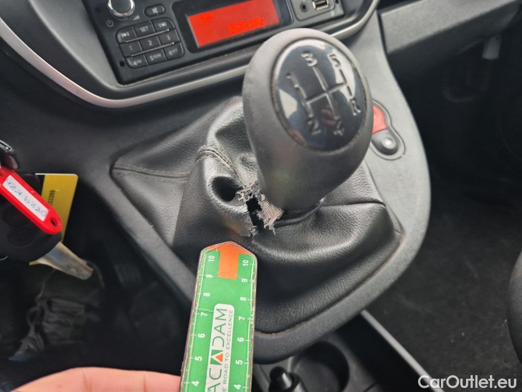  Renault  Kangoo RENAULT  Furgón/2013/3P/furgón derivado de turismo Profesional dCi 55 kW (75 CV) #42