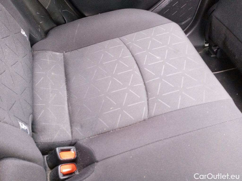  Toyota  RAV4 TOYOTA  / 2018 / 5P / todoterreno 2.5l 220H Advance #25