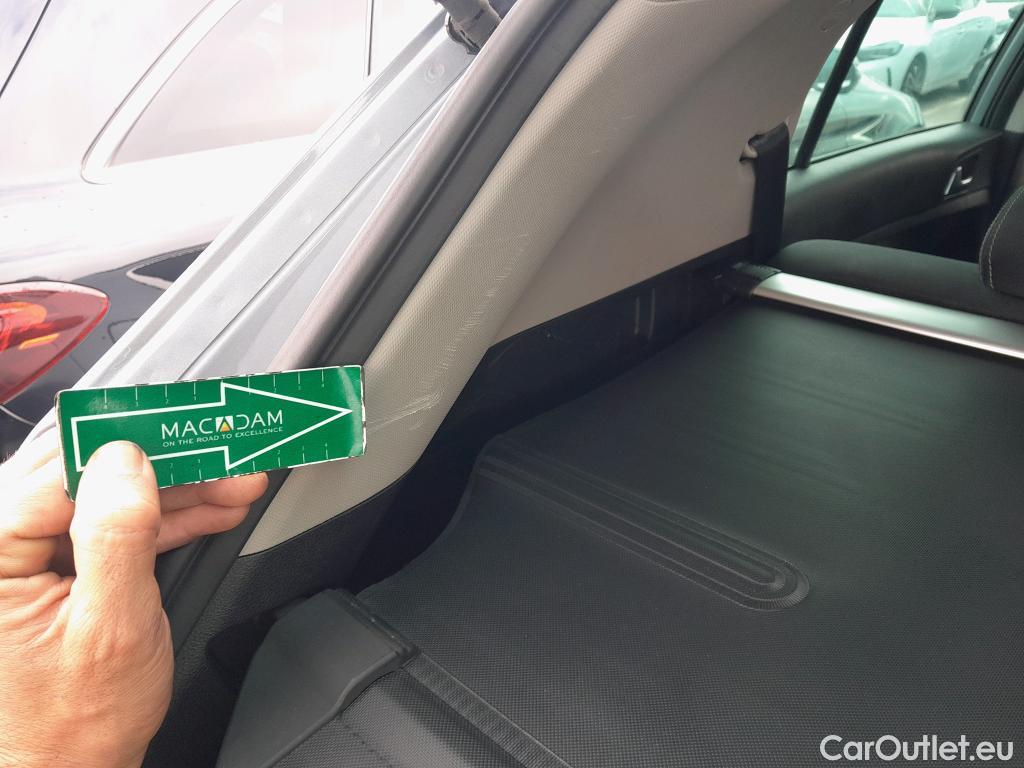  KIA  Sportage KIA  / 2018 / 5P / todoterreno 1.6 MHEV Black Edition 100kW (136CV) 4x2(SP) #23