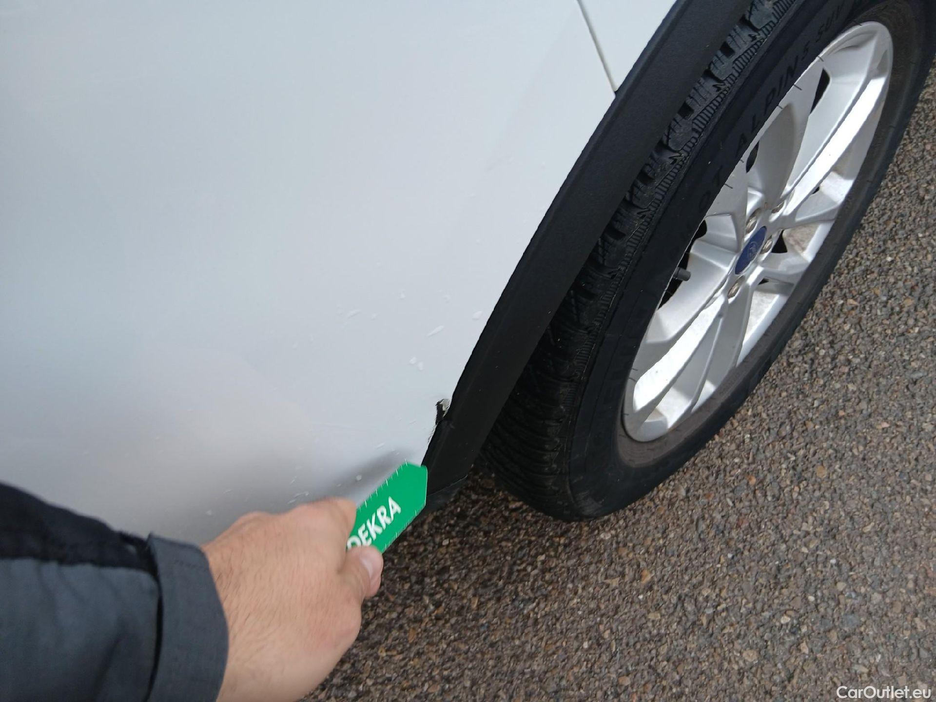  Ford  Kuga FORD  / 2019 / 5P / todoterreno Titanium 1.5T EcoBoost 88kW (120CV) #19