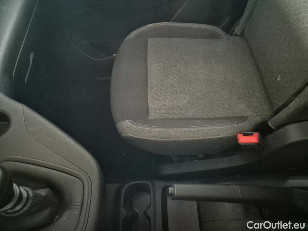  Land Rover  Discovery FIAT Doblò / 2022 / 5P / combi Combi (N1) BlueHDi 1.5 L 100CV (AC) #18