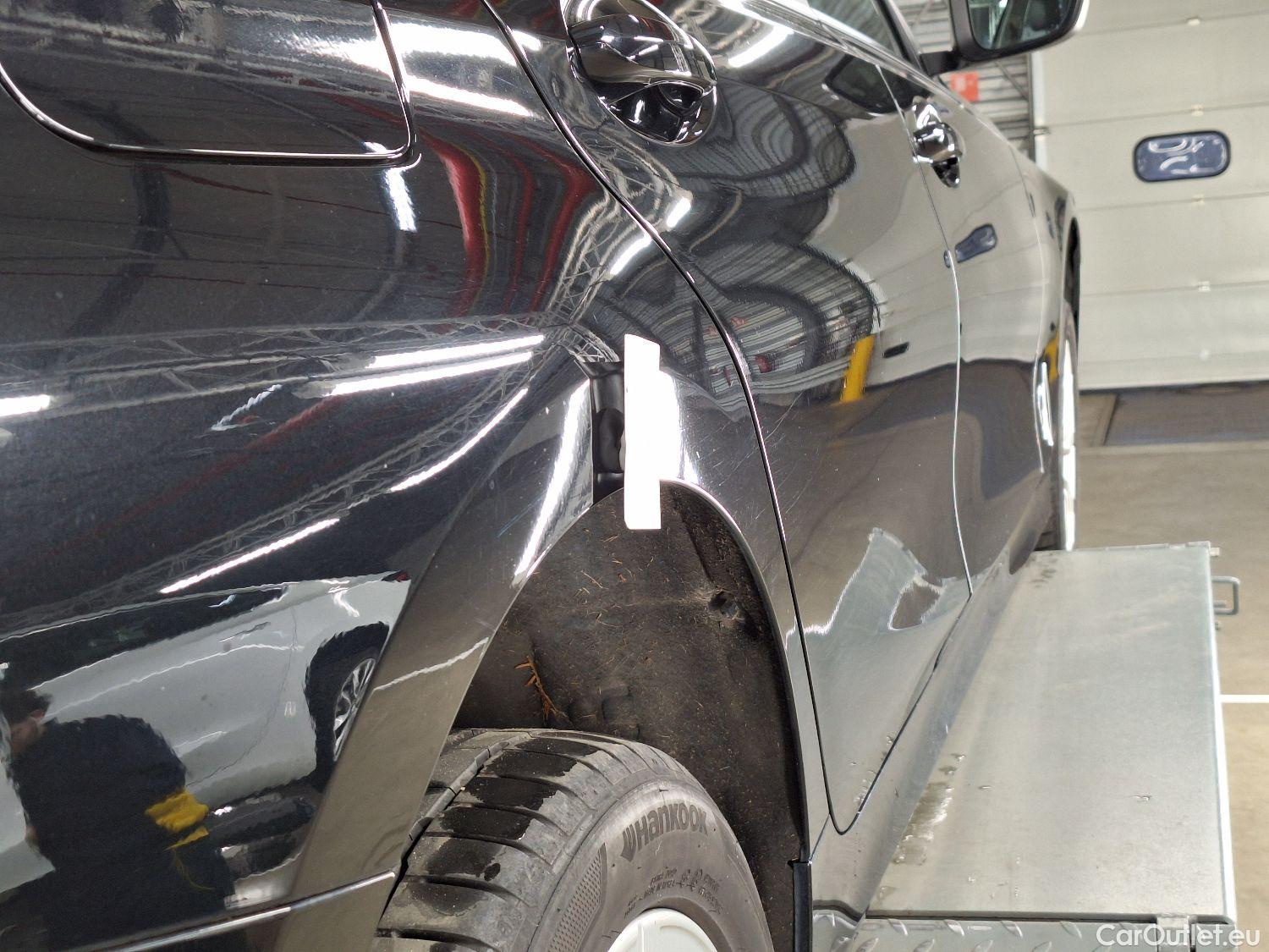  Bmw  Serie 3 BMW, 3-serie Touring '18, BMW 3 Reeks Touring 318dA (100 kW) 5d #18