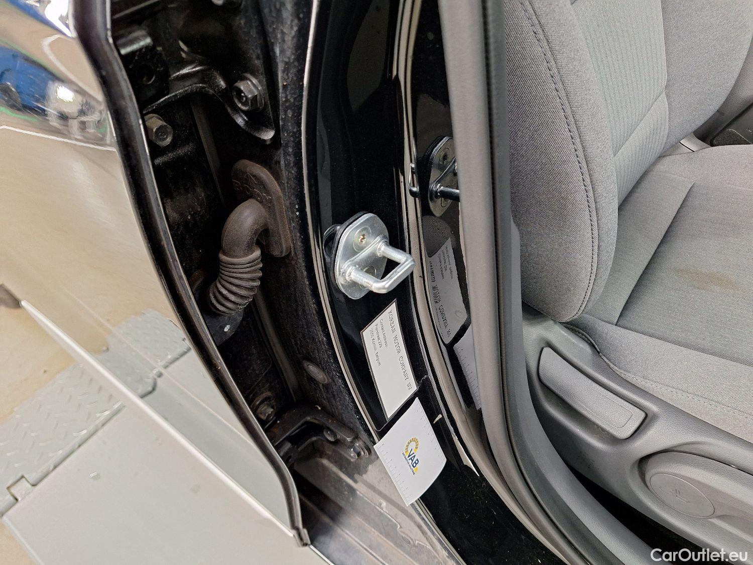  Hyundai   Ioniq Hyundai, FL'19, Hyundai 1.6 GDi ISG DCT Hybride Feel 5d #40