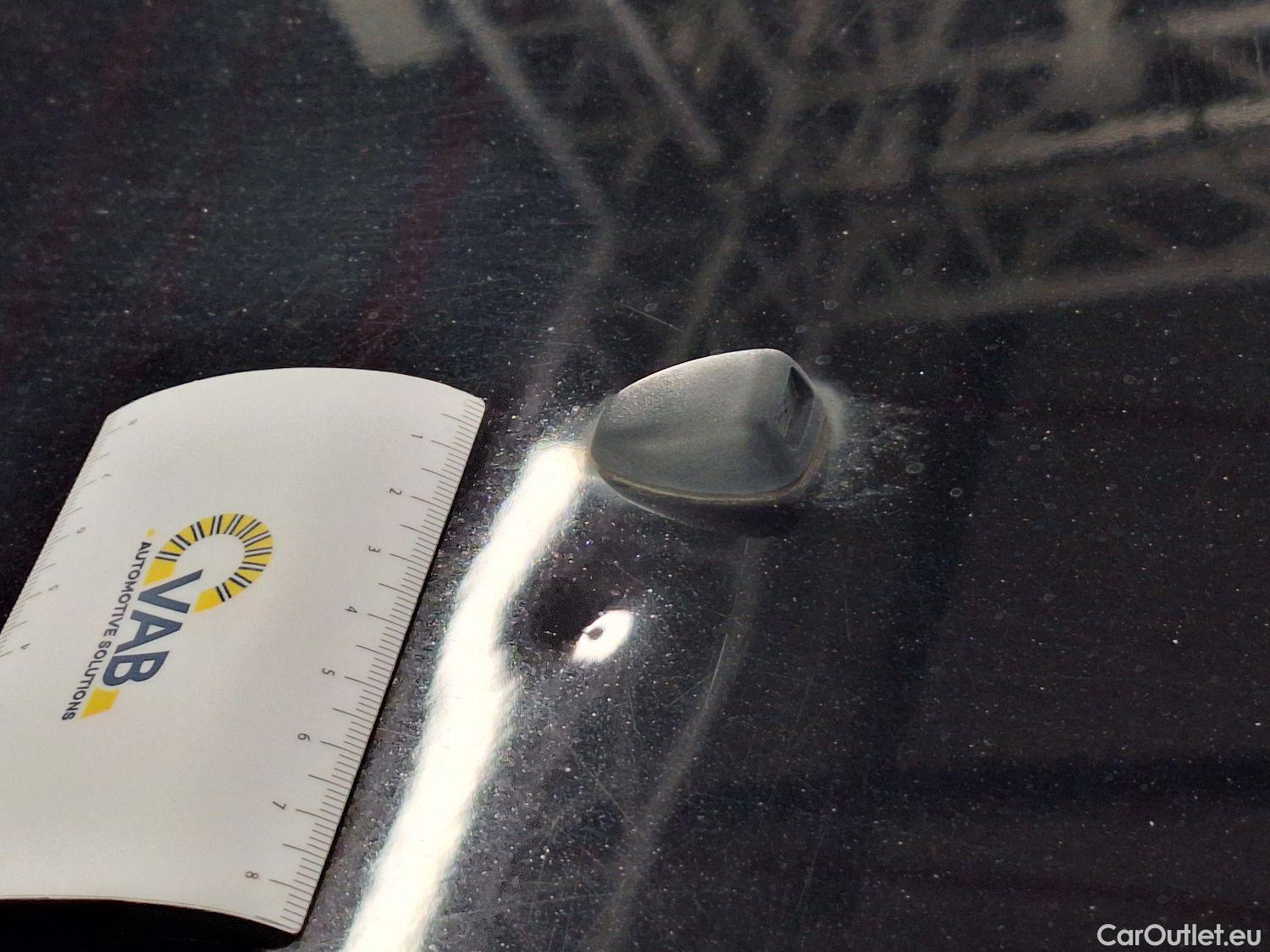  Peugeot  208 Peugeot,  '11, Peugeot  1.2 PureTech 81kW S/S Auto Allure 5d #92