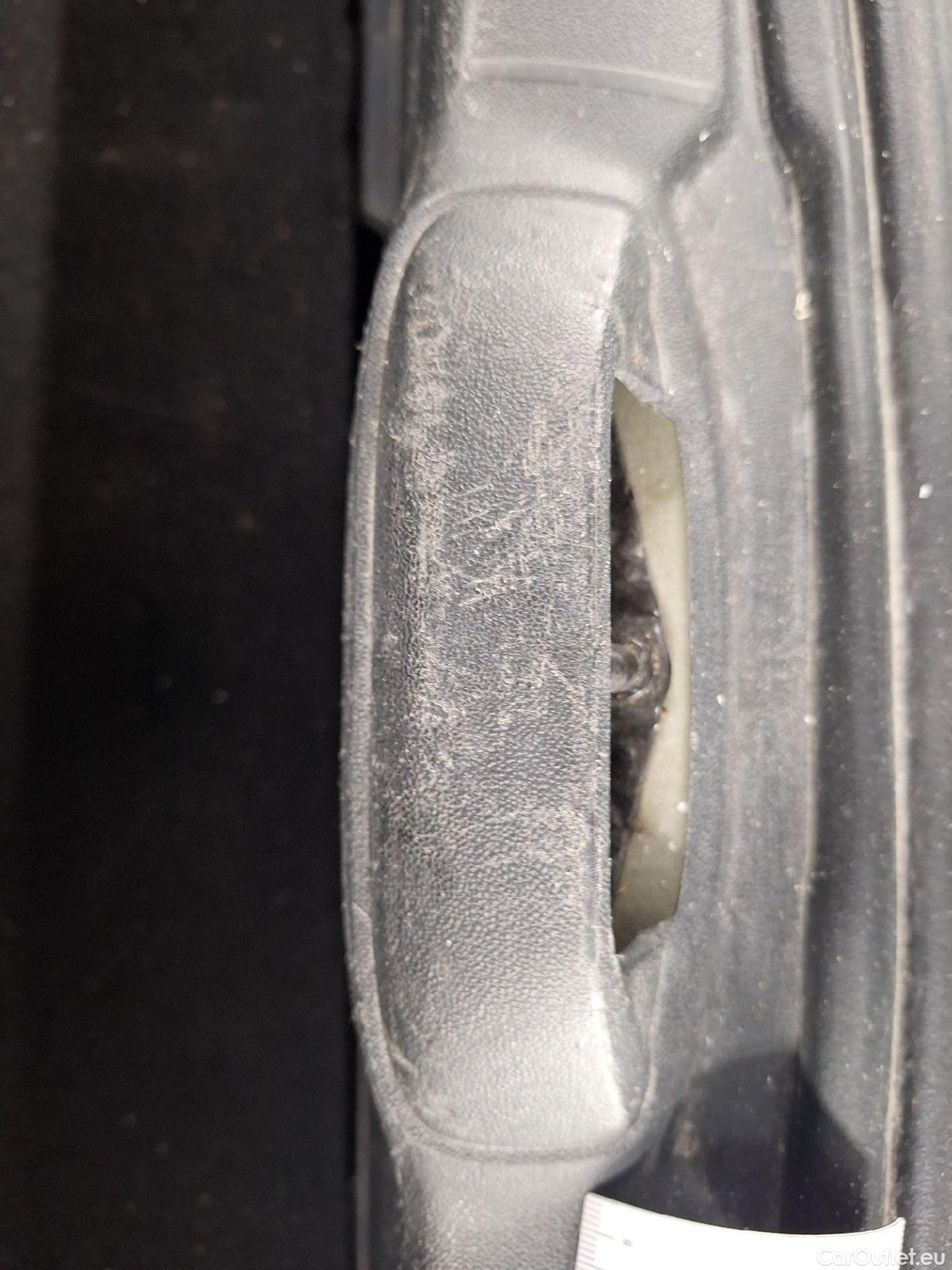  Peugeot  208 Peugeot,  '11, Peugeot  1.2 PureTech 81kW S/S Auto Allure 5d #15