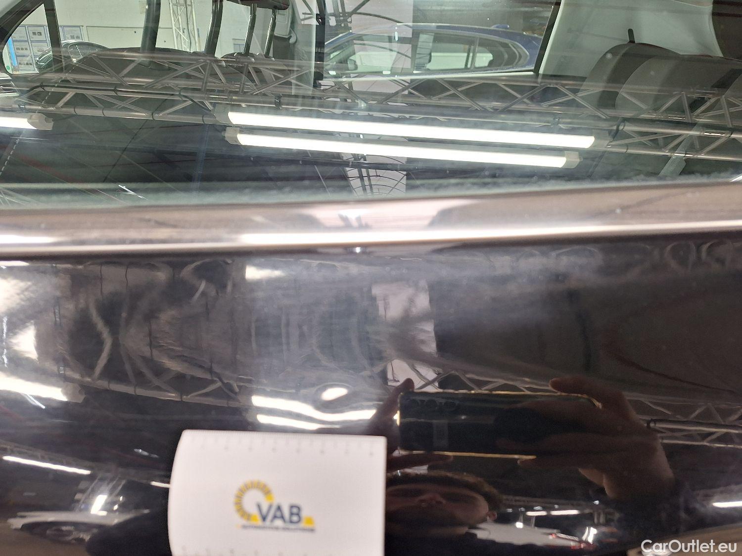  Peugeot  208 Peugeot,  '11, Peugeot  1.2 PureTech 81kW S/S Auto Allure 5d #57