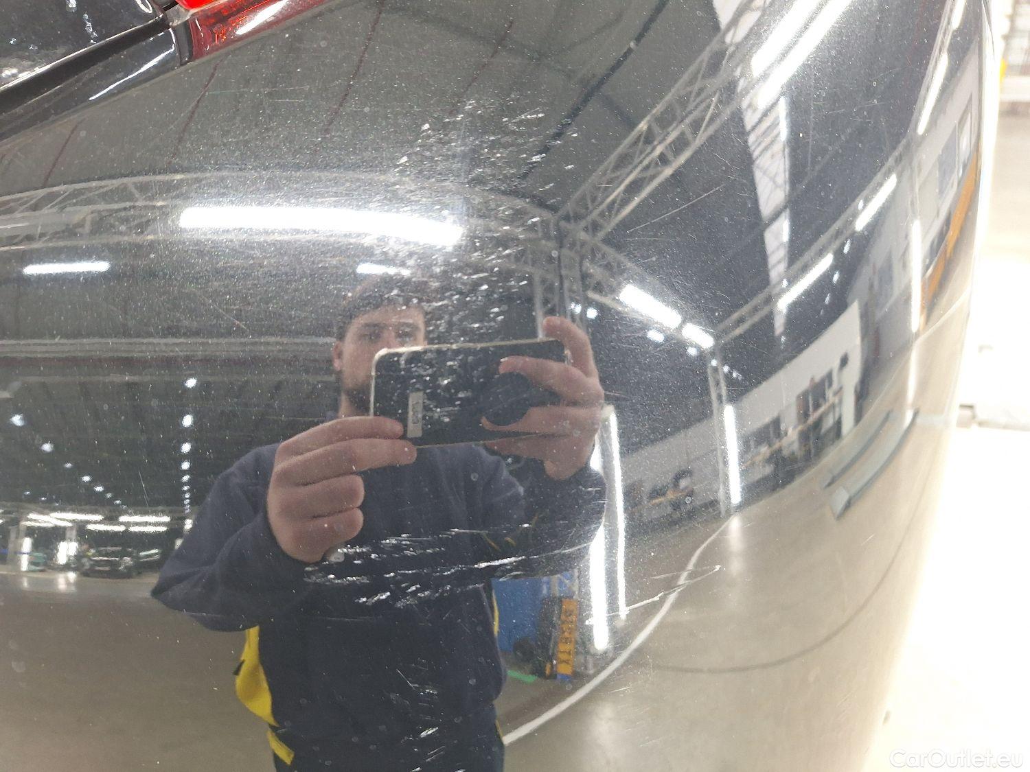  Peugeot  208 Peugeot,  '11, Peugeot  1.2 PureTech 81kW S/S Auto Allure 5d #50