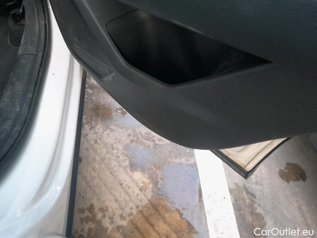  Audi  Q2 AUDI  / 2020 / 5P / todoterreno Advanced 35 TFSI 110kW (150CV) S tronic (AC) #5