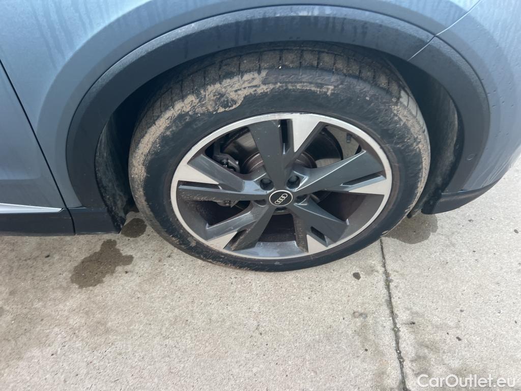  Audi  Q4 E-Tron AUDI  / 2021 / 5P / todoterreno S line 35 e-tron 125kW 55kWh #5