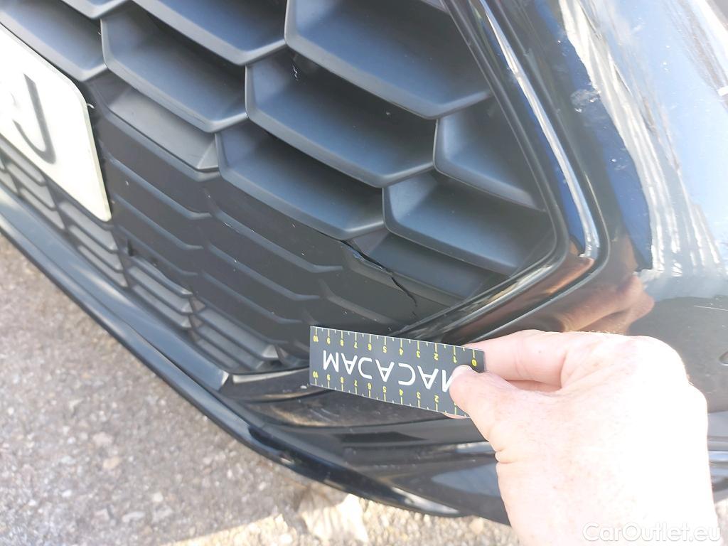  Audi  A3 AUDI  / 2020 / 5P / berlina con portón Sportback Black line 35 TFSI 110kW S tro #2