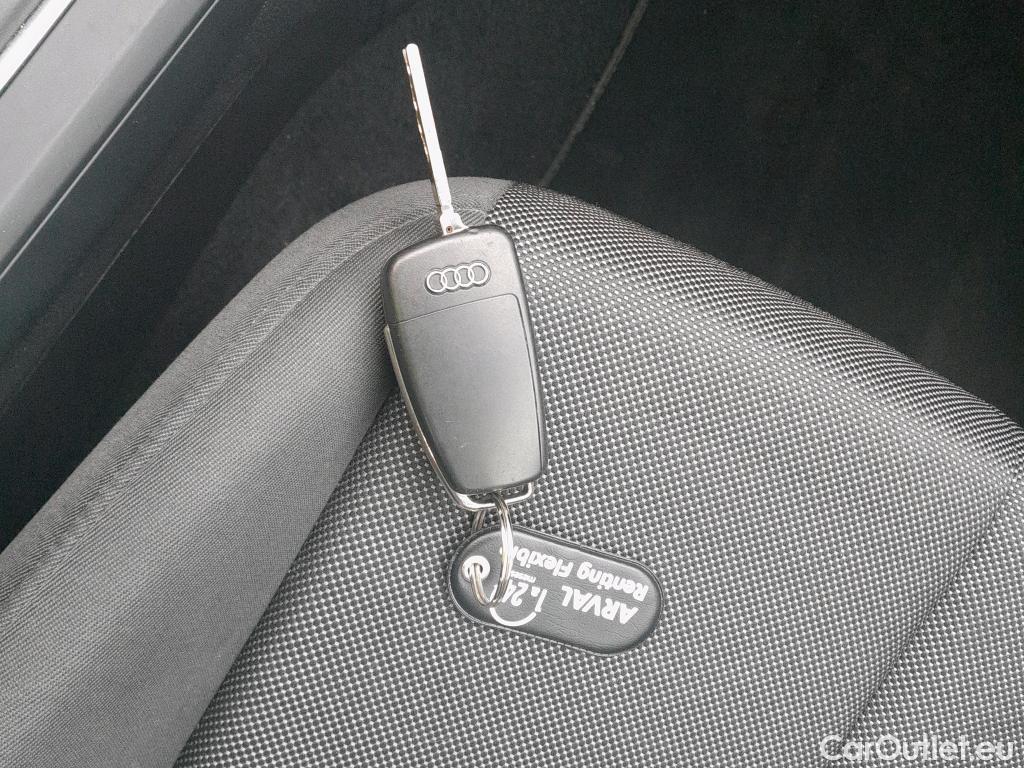  Audi  Q2 AUDI  / 2020 / 5P / todoterreno Advanced 35 TFSI 110kW (150CV) S tronic (AC) #2