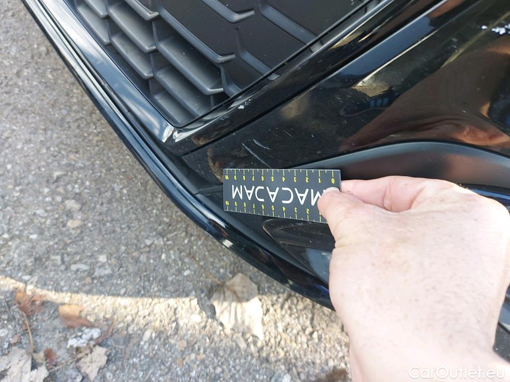  Audi  A3 AUDI  / 2020 / 5P / berlina con portón Sportback Black line 35 TFSI 110kW S tro #22