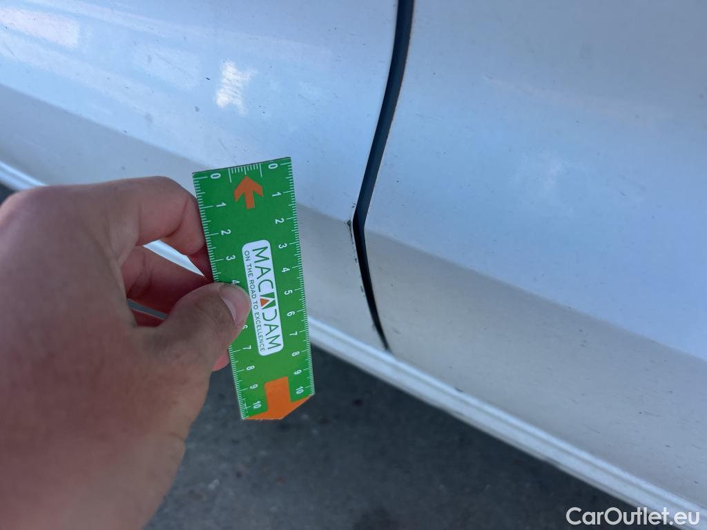  Audi  A1 Sportback AUDI A1 / 2018 / 5P / berlina con portón Sportback Advanced 30 TFSI 81kW (110CV) #7