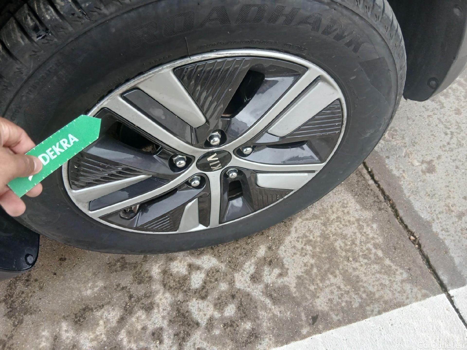  KIA  Niro KIA 1.6 GDi PHEV 104kW (141CV) Drive (AC) #38