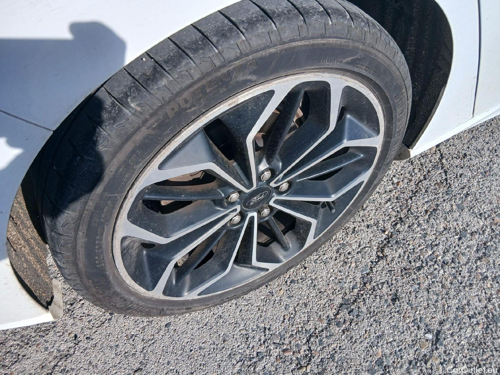  Ford  Focus FORD  / 2018 / 5P / berlina con portón 1.5 Ecoblue 88kW ST-Line Auto #13