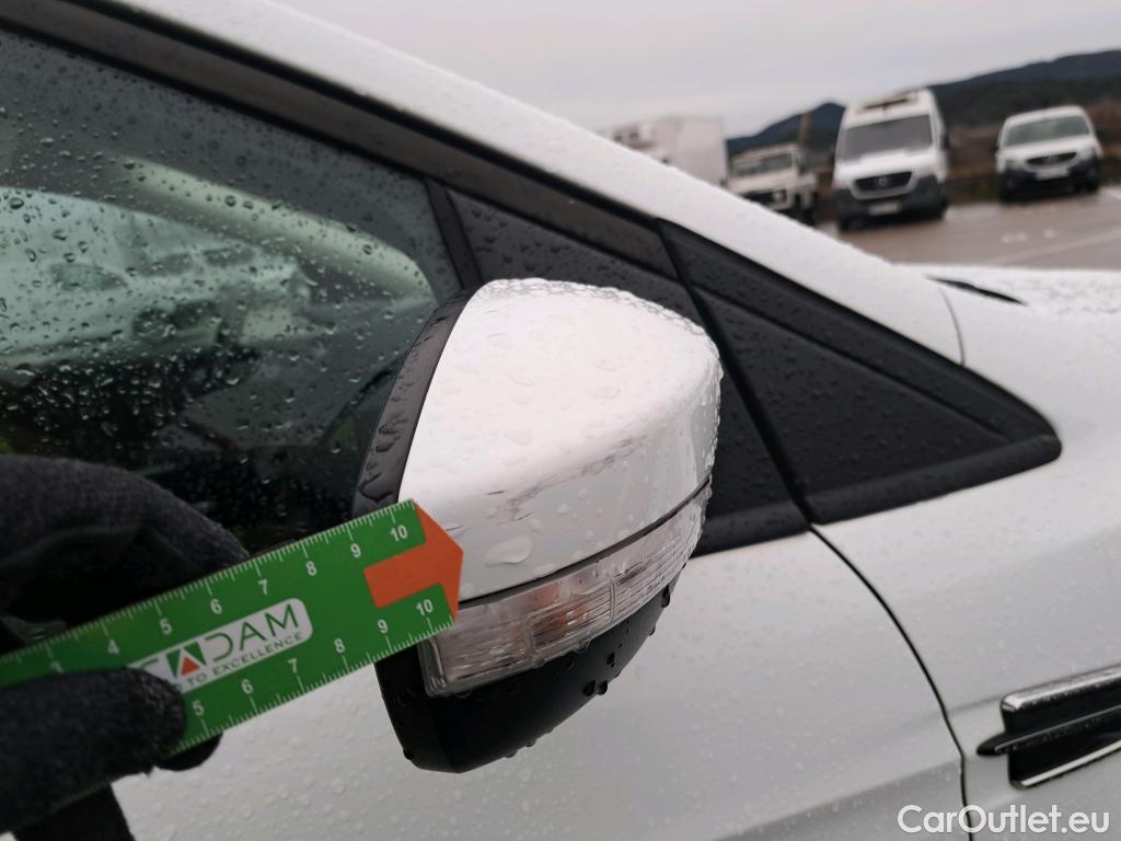  Ford  Kuga FORD  / 2016 / 5P / todoterreno 1.5 EcoBoost 88kW 4x2 Trend+ (CX) #30