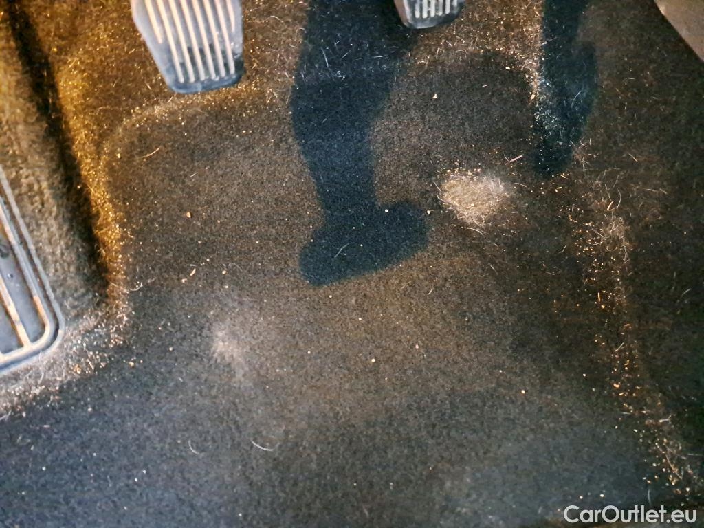  Ford  Kuga FORD  / 2016 / 5P / todoterreno 1.5 EcoBoost 88kW 4x2 Trend+ (CX) #6