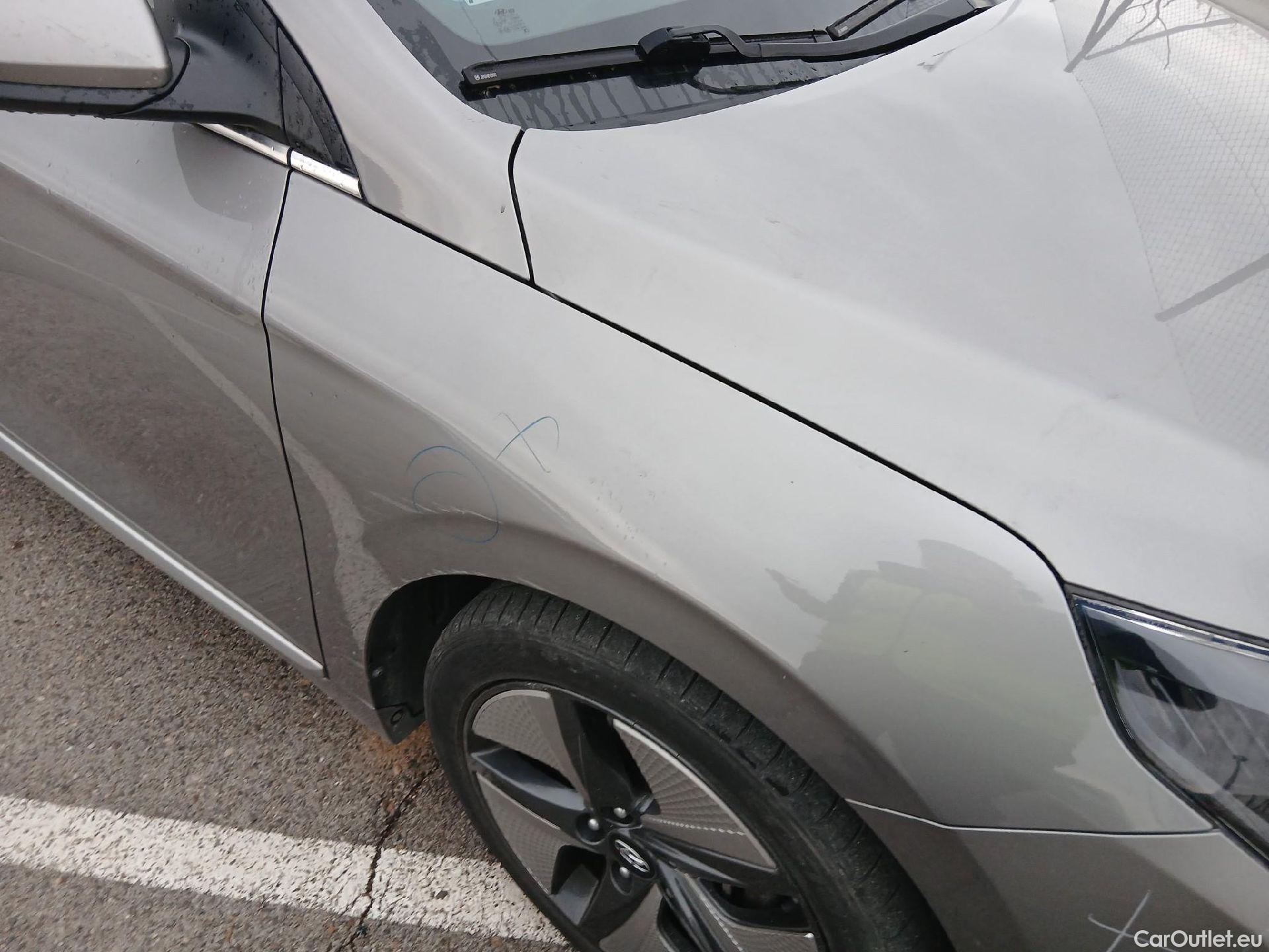  Hyundai   Ioniq HYUNDAI / 2019 / 5P / berlina con portón 1.6 GDI HEV Tecno DCT #31