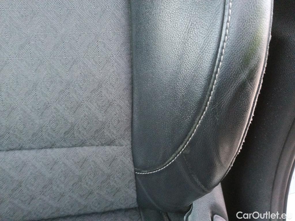  KIA  Niro KIA  PHEV / 2019 / 5P / crossover 1.6 GDi PHEV 104kW (141CV) Drive #32