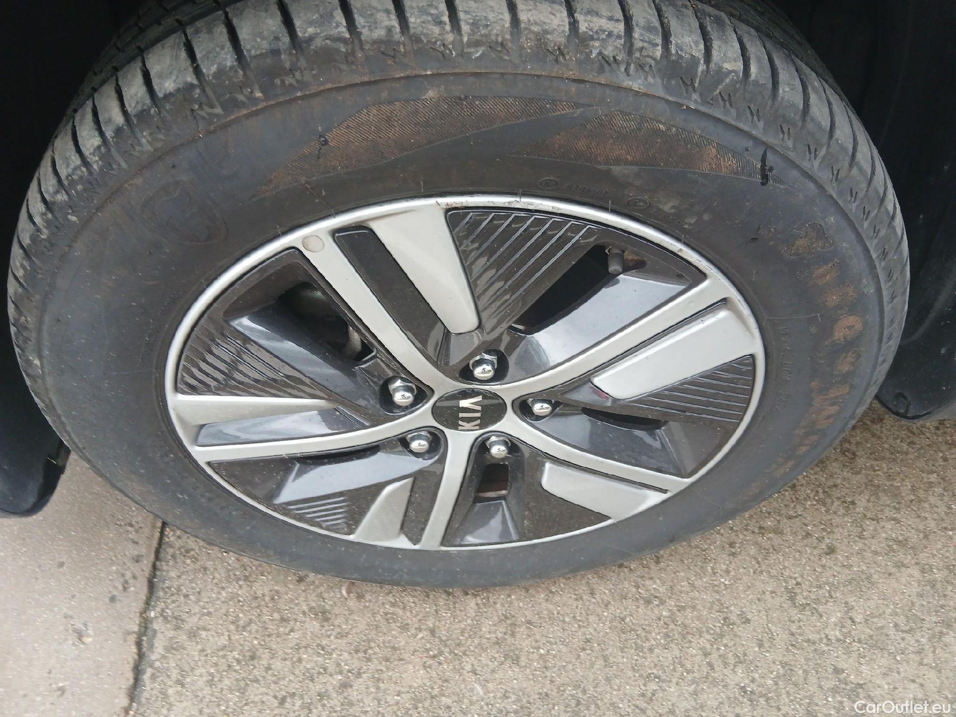  KIA  Niro KIA 1.6 GDi PHEV 104kW (141CV) Drive (AC) #13