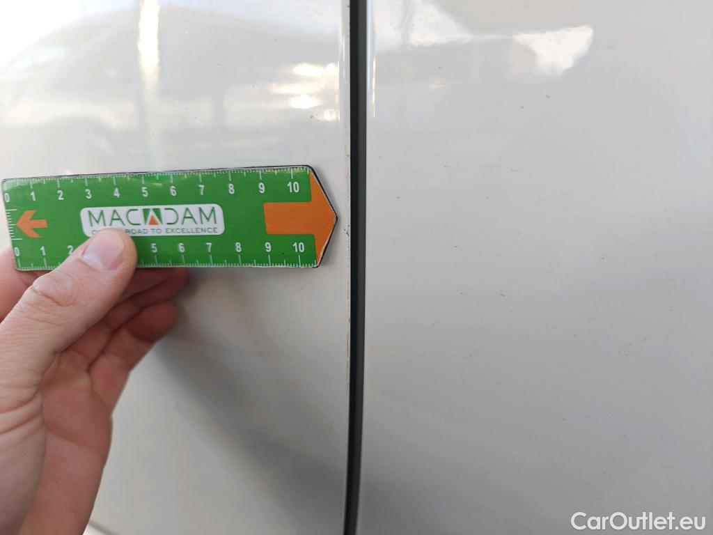  Fiat  500 FIAT  / 2015 / 3P / berlina con portón Red 1.0 Hybrid 51KW (70 CV)(SP)(SL) (AC4) #2