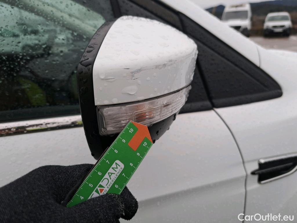  Ford  Kuga FORD  / 2016 / 5P / todoterreno 1.5 EcoBoost 88kW 4x2 Trend+ (CX) #32