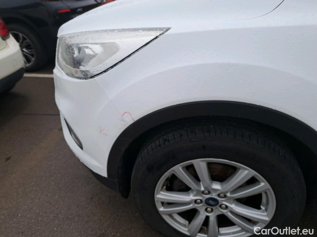  Ford  Kuga FORD  / 2016 / 5P / todoterreno 1.5 EcoBoost 88kW 4x2 Trend+ (CX) #38