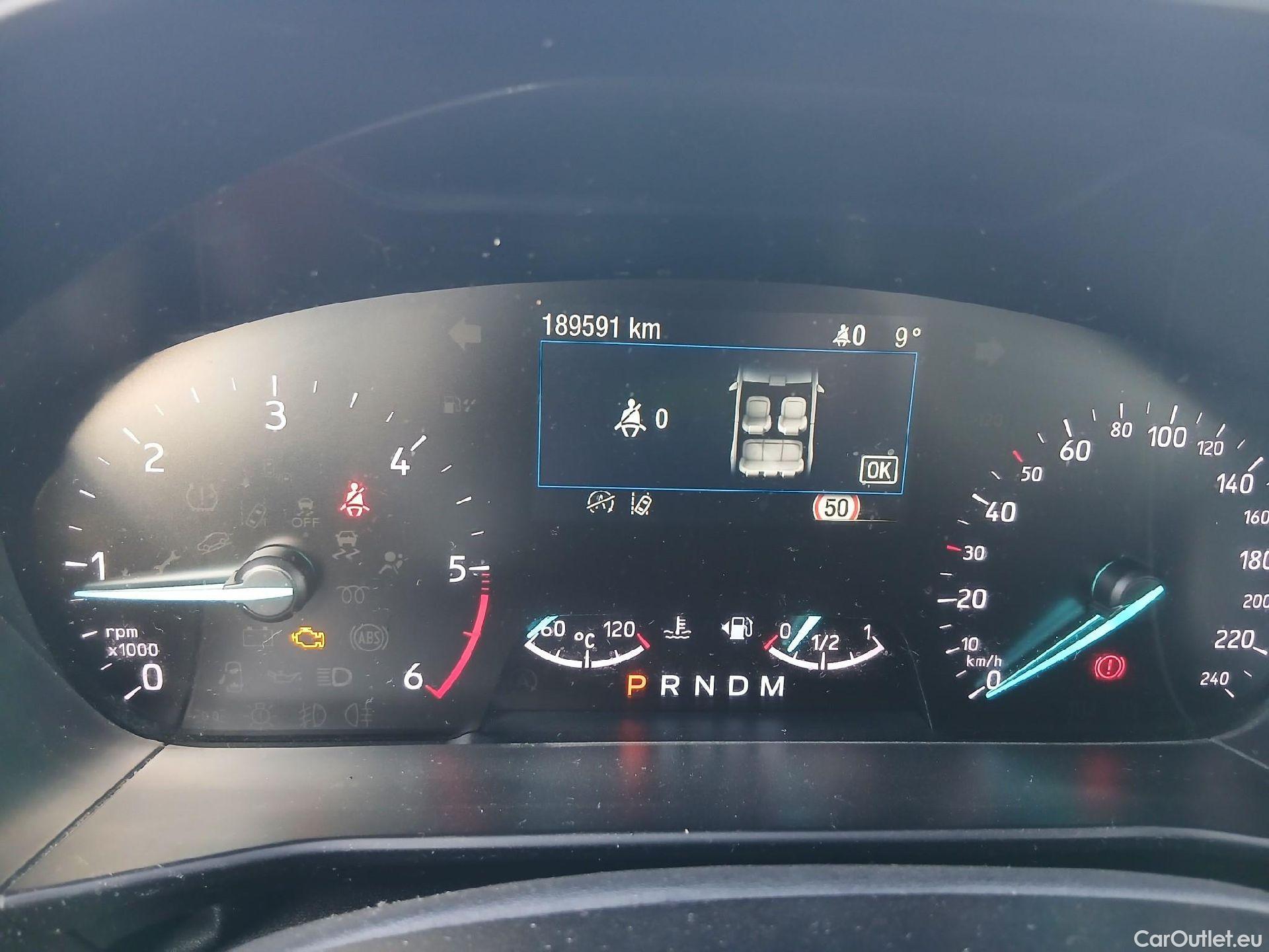  Ford  Focus FORD  / 2018 / 5P / berlina con portón 1.5 Ecoblue 88kW ST-Line Auto #1