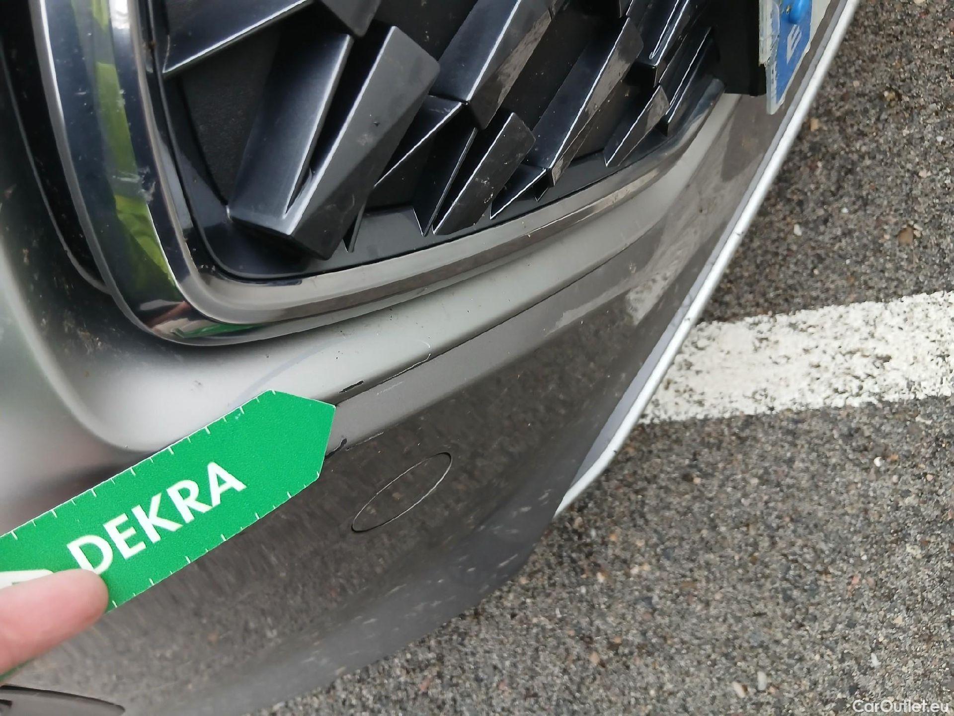  Hyundai   Ioniq HYUNDAI / 2019 / 5P / berlina con portón 1.6 GDI HEV Tecno DCT #12