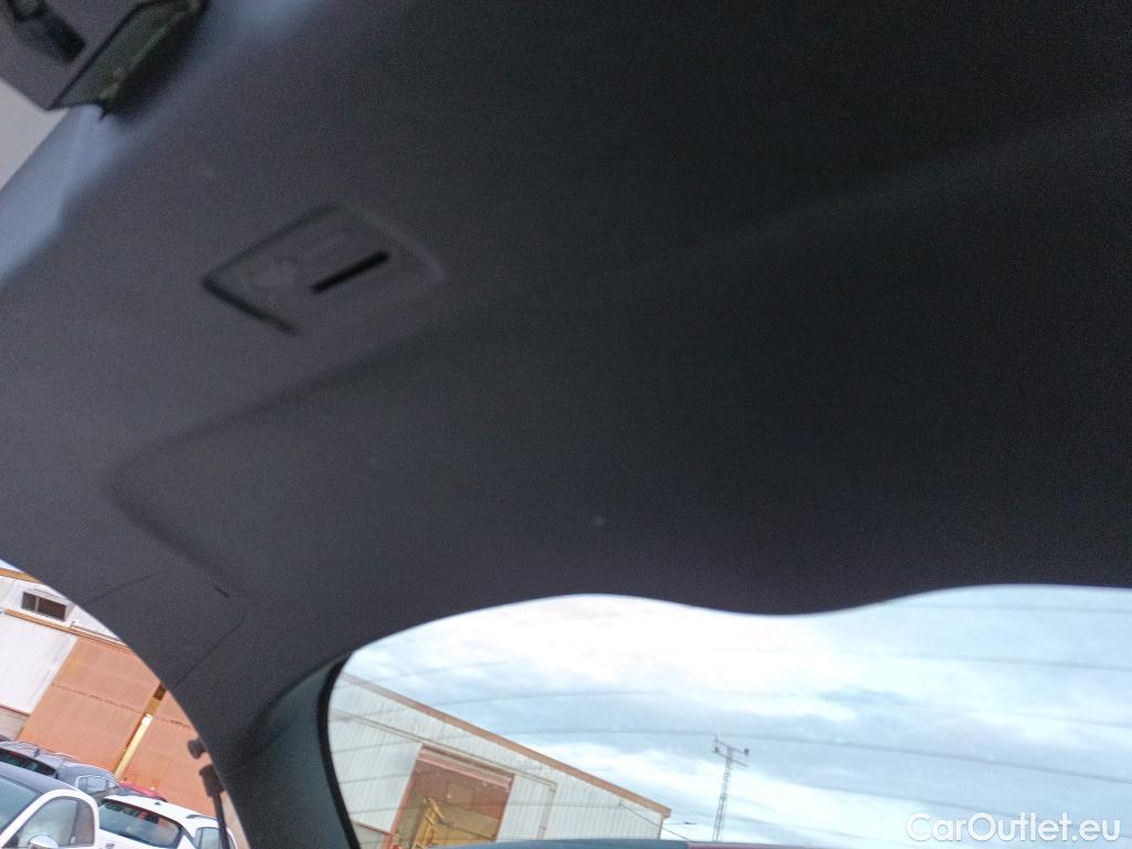  KIA  Niro KIA  PHEV / 2019 / 5P / crossover 1.6 GDi PHEV 104kW (141CV) Drive #25