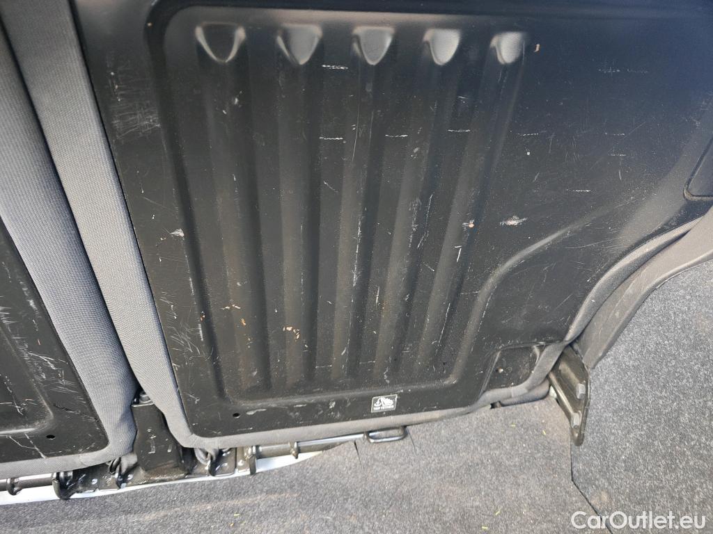  Fiat  500 FIAT  / 2015 / 3P / berlina con portón Red 1.0 Hybrid 51KW (70 CV)(SP)(SL) (AC4) #6