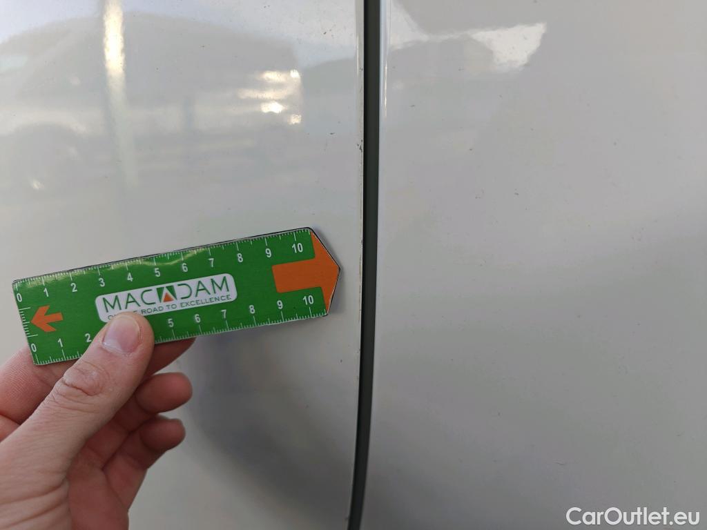  Fiat  500 FIAT  / 2015 / 3P / berlina con portón Red 1.0 Hybrid 51KW (70 CV)(SP)(SL) (AC4) #4