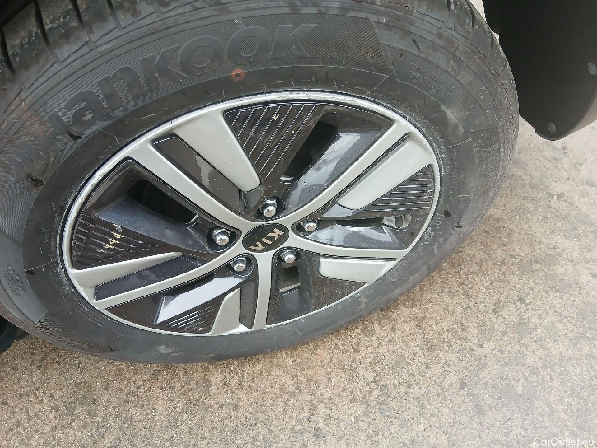  KIA  Niro KIA 1.6 GDi PHEV 104kW (141CV) Drive (AC) #18