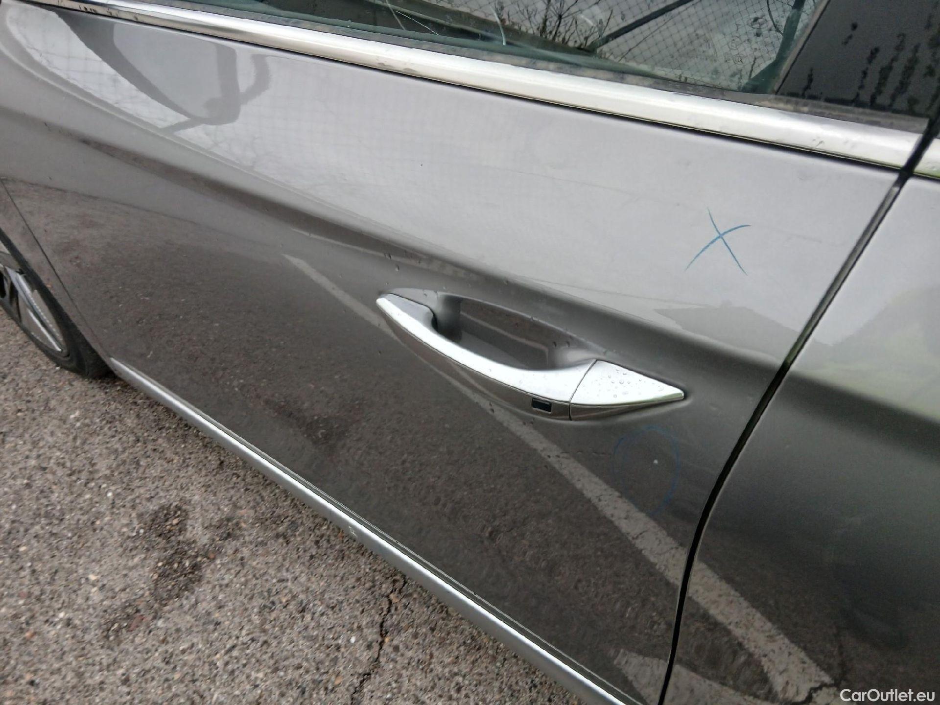  Hyundai   Ioniq HYUNDAI / 2019 / 5P / berlina con portón 1.6 GDI HEV Tecno DCT #20