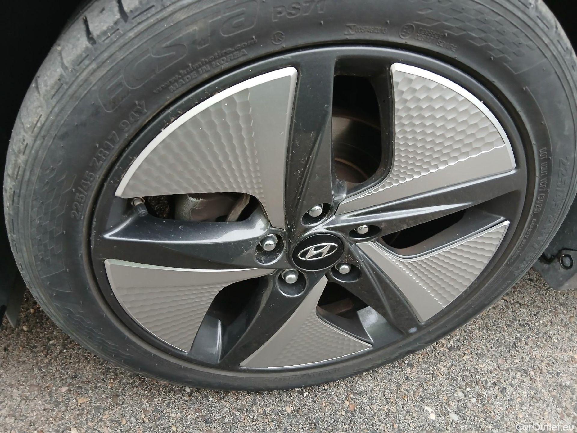  Hyundai   Ioniq HYUNDAI / 2019 / 5P / berlina con portón 1.6 GDI HEV Tecno DCT #2