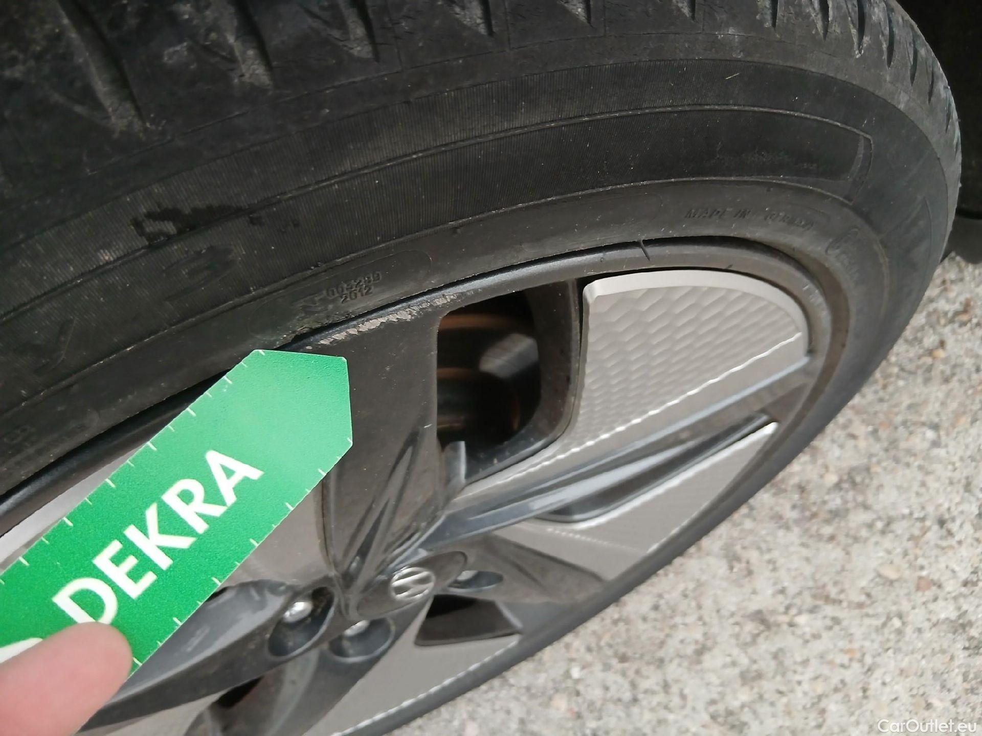  Hyundai   Ioniq HYUNDAI / 2019 / 5P / berlina con portón 1.6 GDI HEV Tecno DCT #6