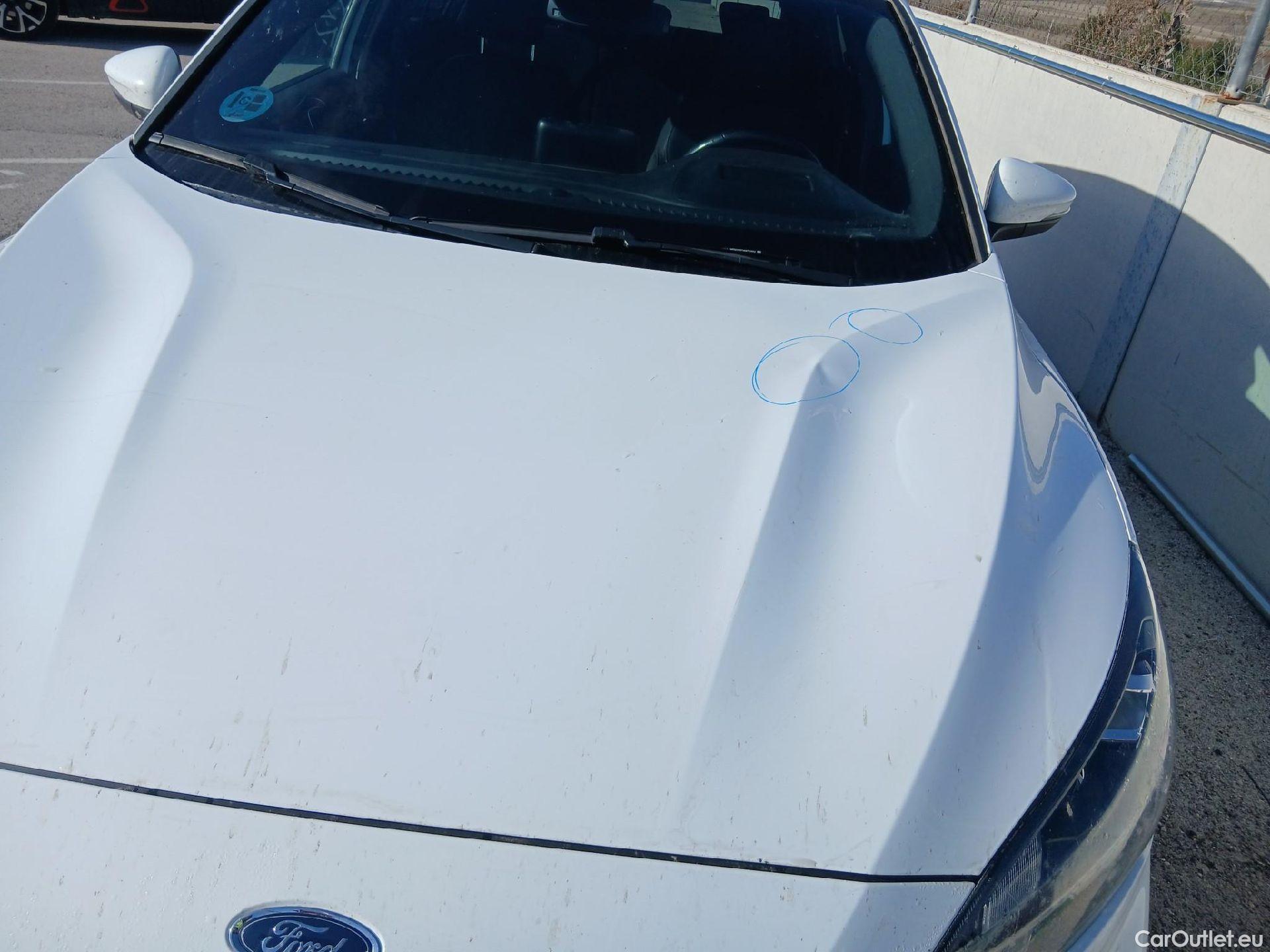  Ford  Focus FORD  / 2018 / 5P / berlina con portón 1.5 Ecoblue 88kW ST-Line Auto #18