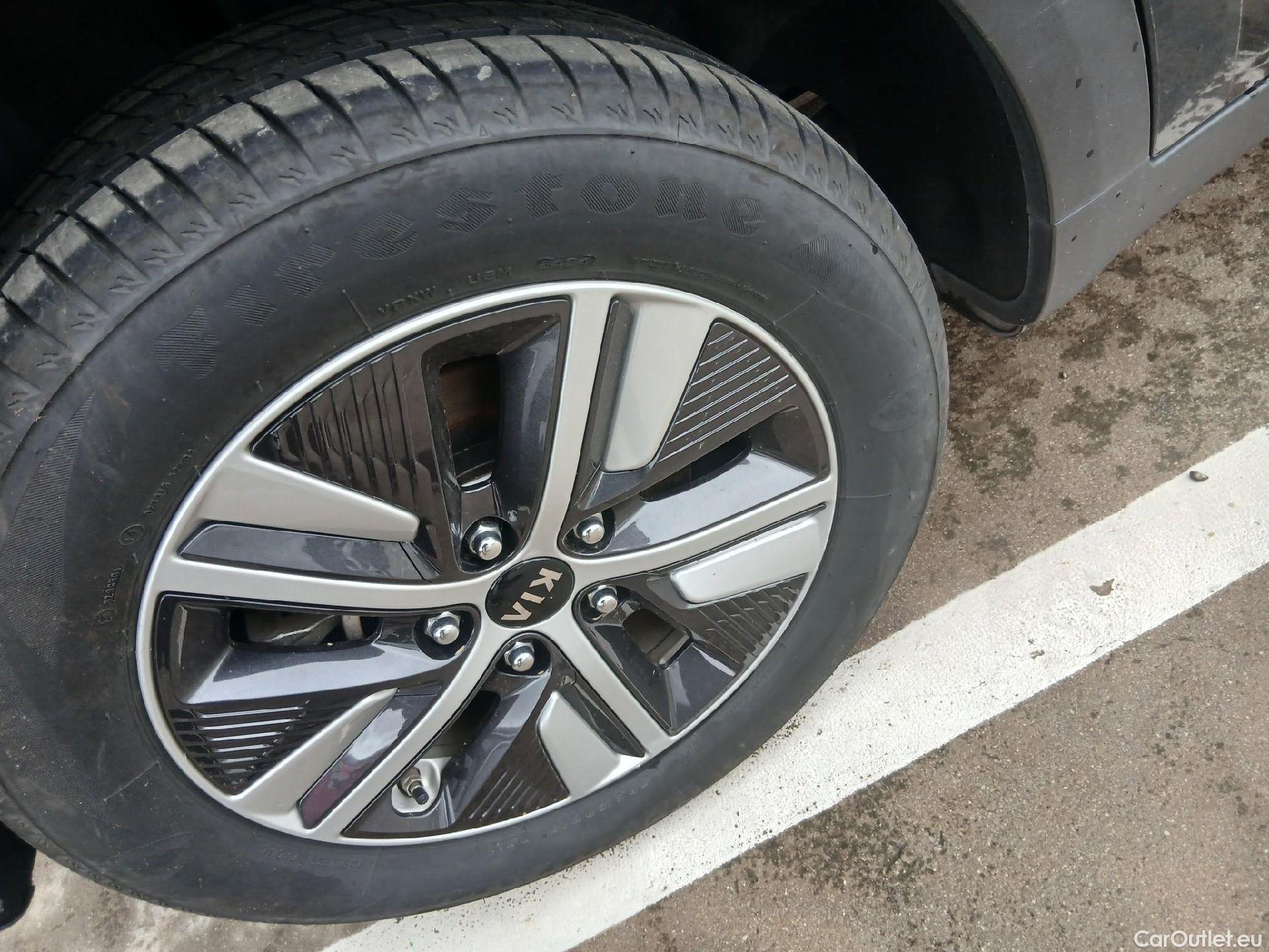  KIA  Niro KIA 1.6 GDi PHEV 104kW (141CV) Drive (AC) #28