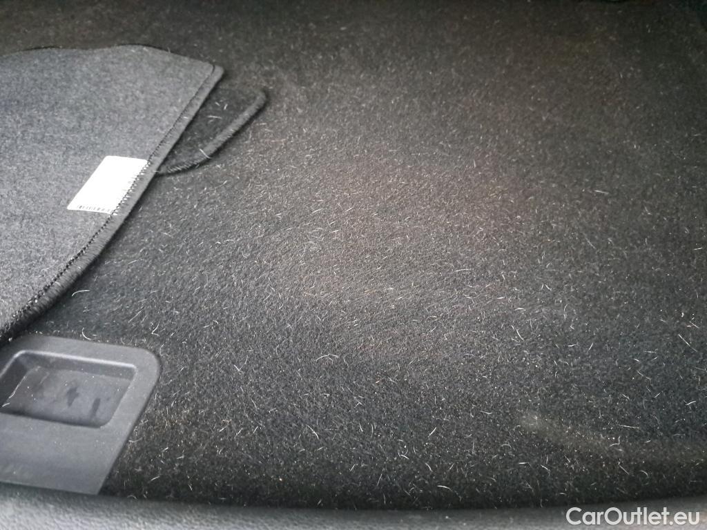  Ford  Kuga FORD  / 2016 / 5P / todoterreno 1.5 EcoBoost 88kW 4x2 Trend+ (CX) #11