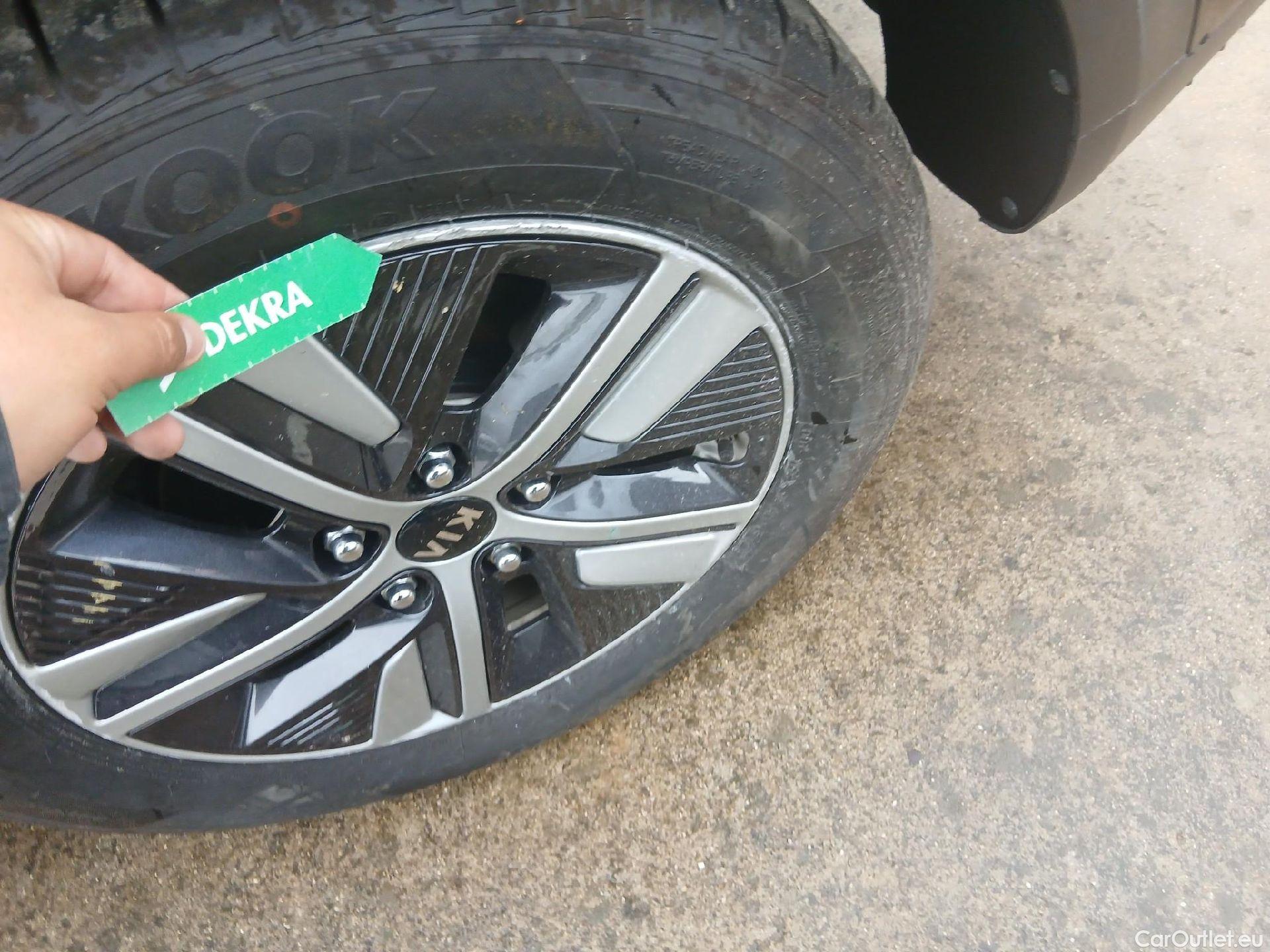  KIA  Niro KIA 1.6 GDi PHEV 104kW (141CV) Drive (AC) #17